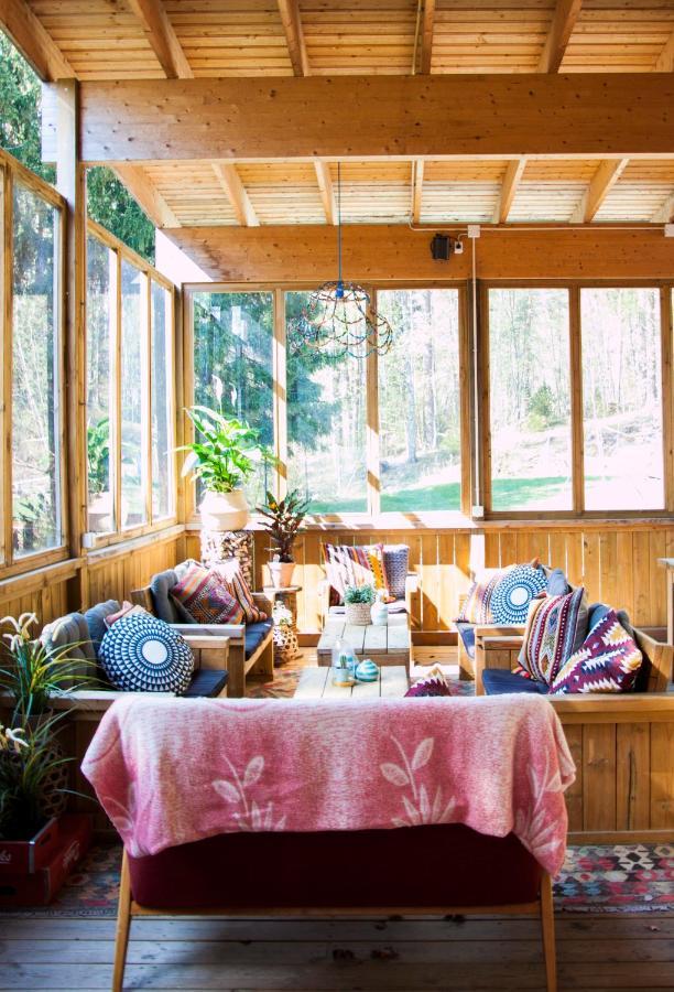 Guesthouse Eleven Hotel Арвика Екстериор снимка